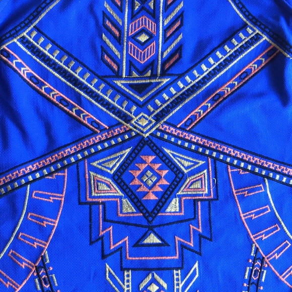 Sleeveless dress w/ colorful embroidery - Picture 3 of 3